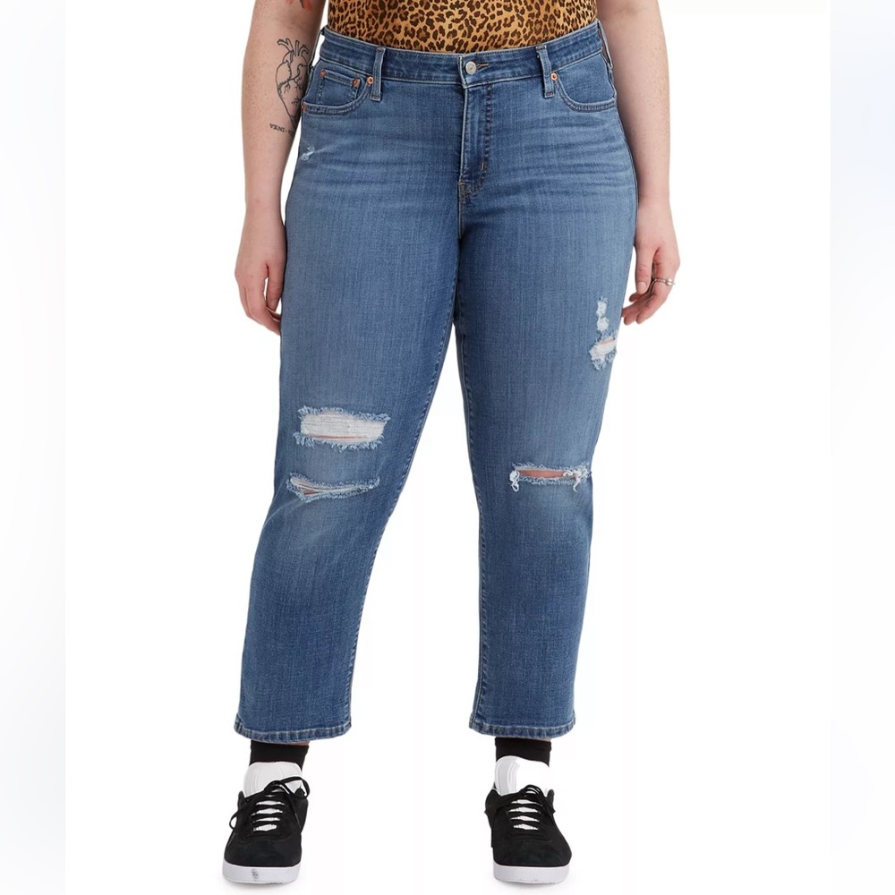 NWT LEVI’S Plus Size Distressed Boyfriend Jeans